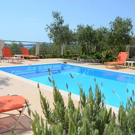 Eri Vila Lourdata (Kefalonia)